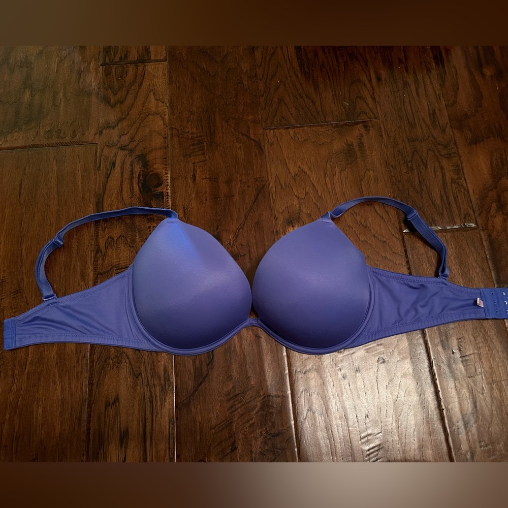 PINK Victoria’s Secret push up bra